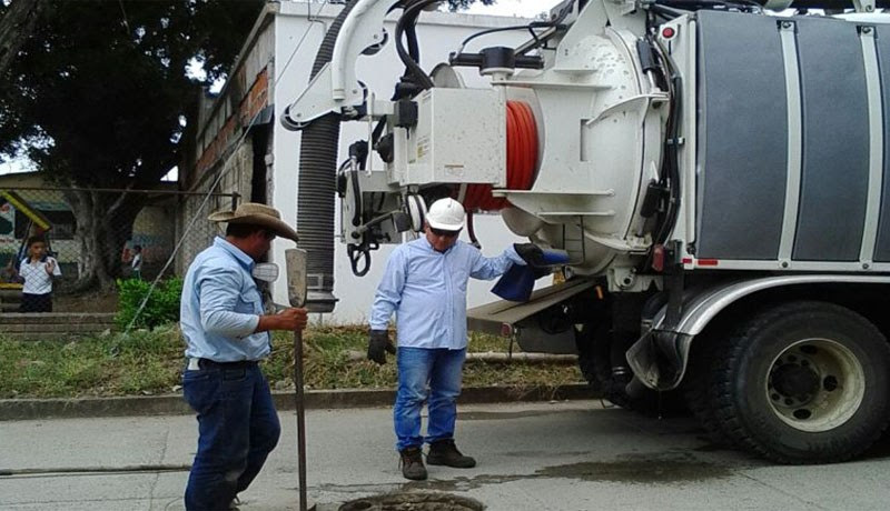 Municipio de Santa Maria recibe al vehiculo de limpieza y mantenimiento de Aguas del Huila