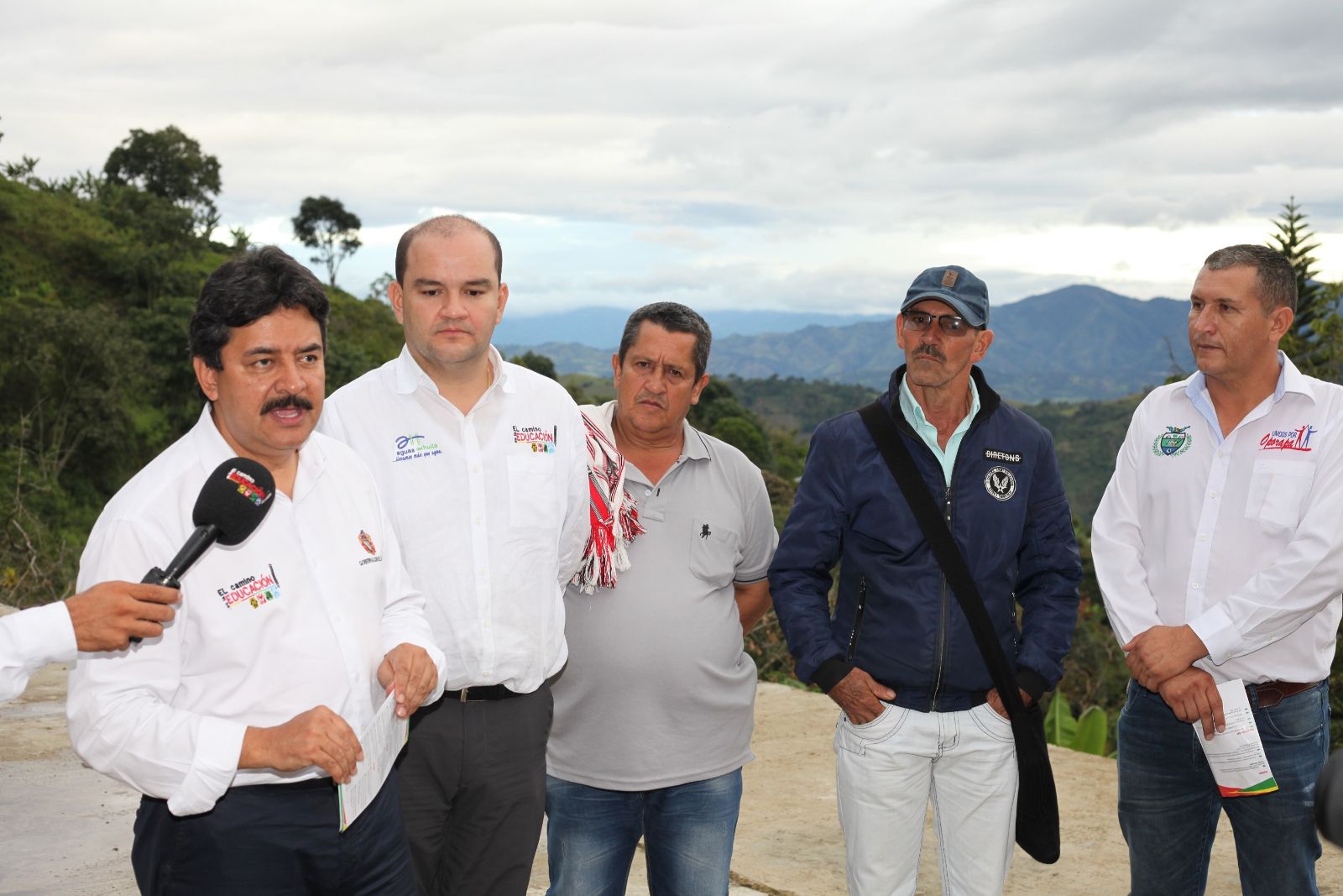 Estamos cumpliendo en agua potable y saneamiento basico en el sur del Huila